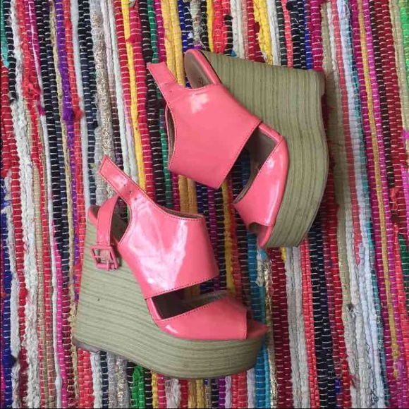 Pink wedge - Picture 3 of 4
