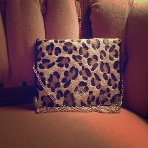 💋HP💋 Leopard print cross body bag