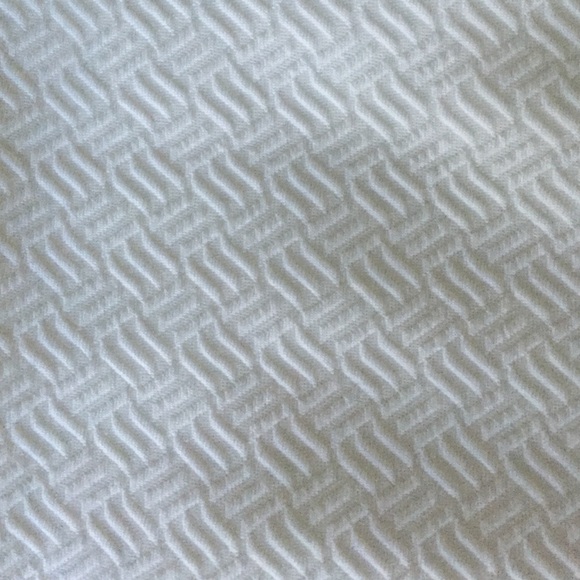 Forever 21 cut out top - Picture 3 of 4