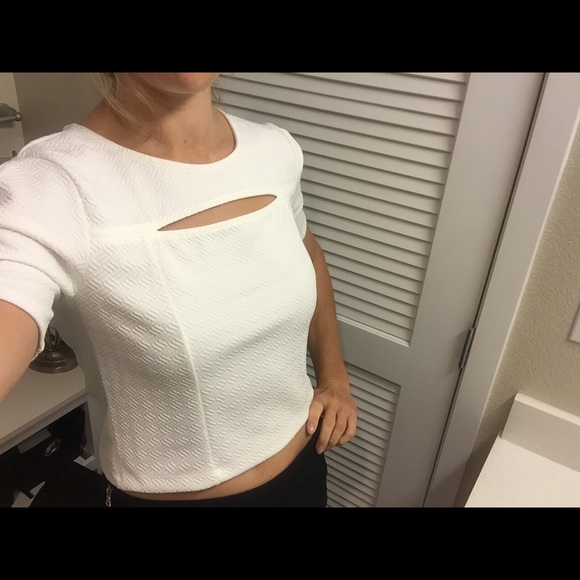 Forever 21 cut out top - Picture 1 of 4