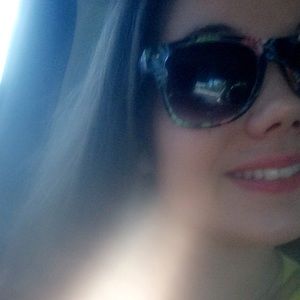 Meet your Posher, Torry