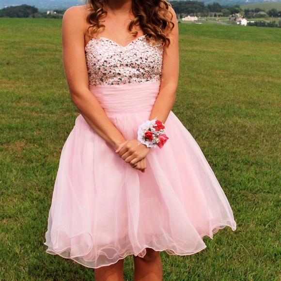 Dresses & Skirts - Cute light pink prom/ homecoming dress!