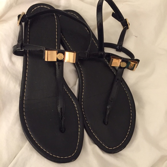 vince camuto bow sandals