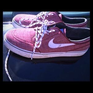 NIKE JANOSKI - MENS size 9.5