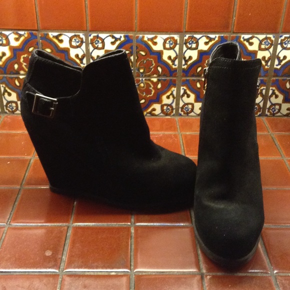 Wedged booties dolce vita