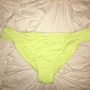 L space bikini bottoms