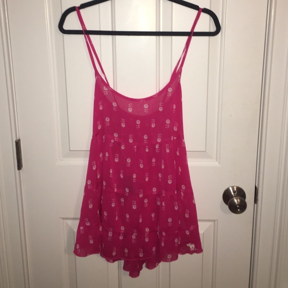 NEW WITH TAGS Hot pink abercrombie floral tank top