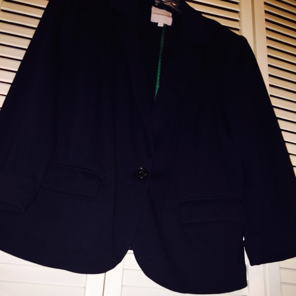 💥💥Super cute navy blazer!💥💥 - Picture 1 of 3
