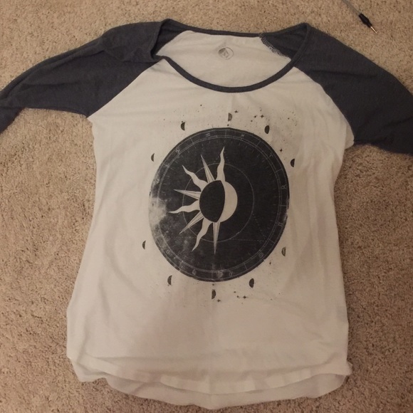 Volcom long sleeve shirt