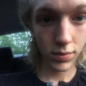 Meet your Posher, Aaron