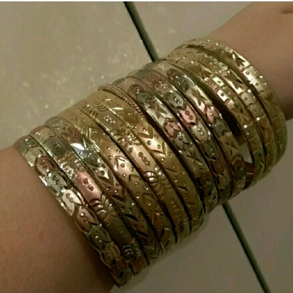 Jewelry - New Beautiful 18kgp multi color bangle 3piece