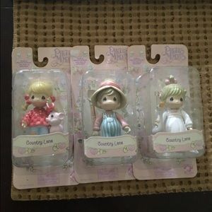 Precious Moments Country Lane Collection
