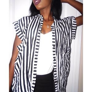 Referee button down!