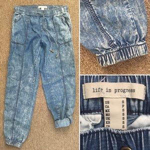 Chambray Acid-wash Jogger Pants