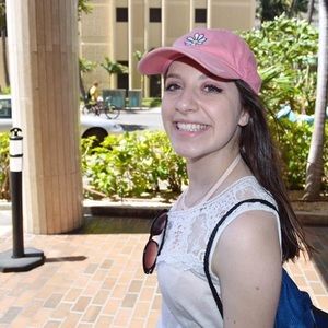 Meet your Posher, Yael