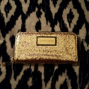 Victoria's secret make up brush  case