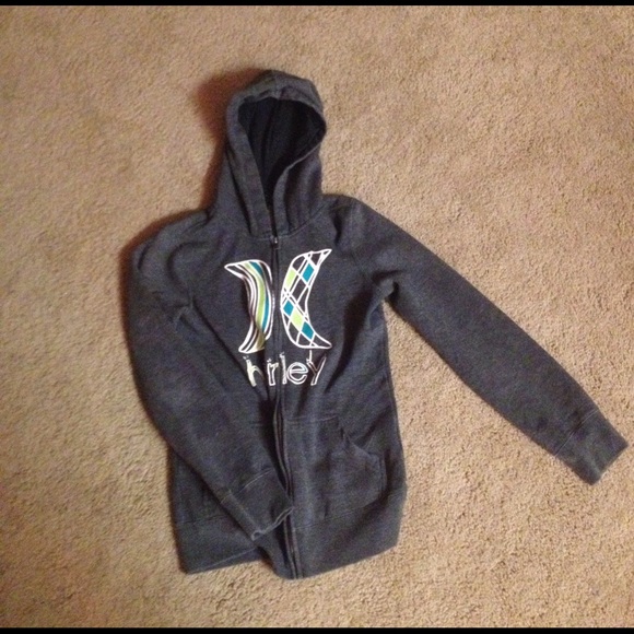 Really nice Hurley zip up hoodie🌲