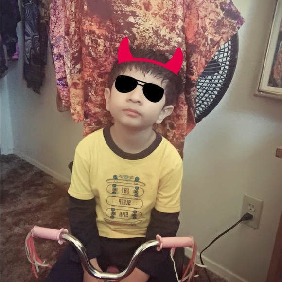 Meet your Posher, Fatima - Picture 1 of 1