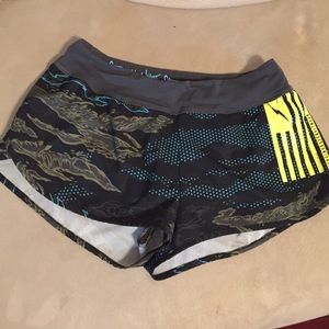 Women's Reebok CrossFit Ass to Ankle shorts sz S