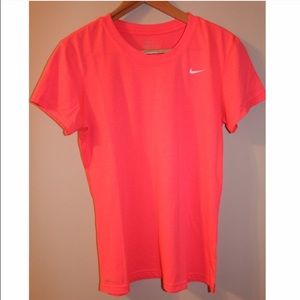 Women's Nike shirt