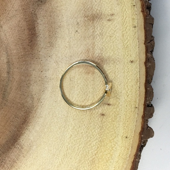 🔻Delicate Gold Triangle Ring - Picture 2 of 3