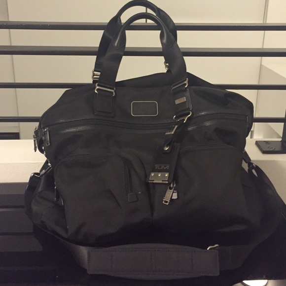 ✨ Brand new Tumi duffel travel bag 💕