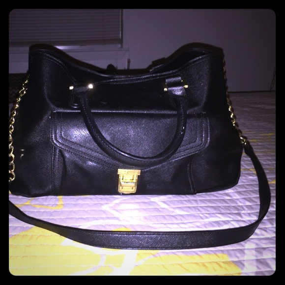 Black Steve Madden handbag