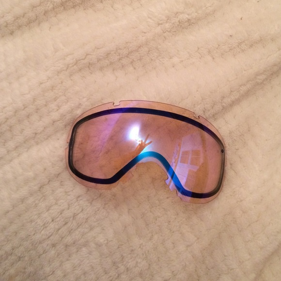 Goggle lens