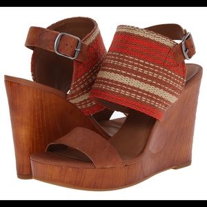 Lucky Brand Size 10 Wedge Sandals