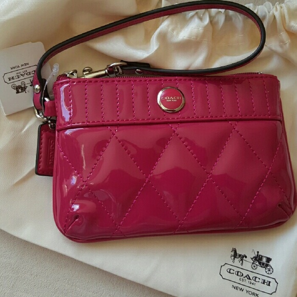 NWT COACH poppy pink glossy wristlet