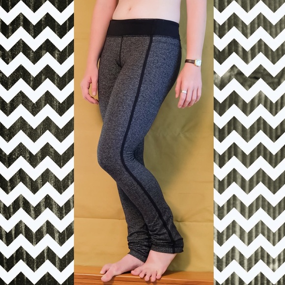 Grey lululemon leggigs