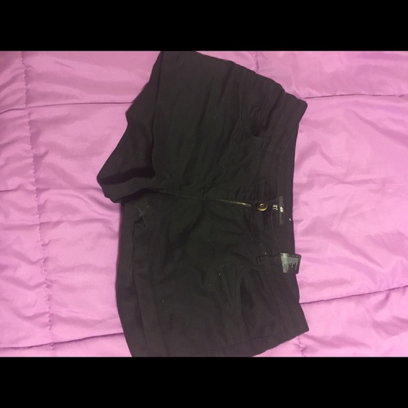 Black H&M shorts