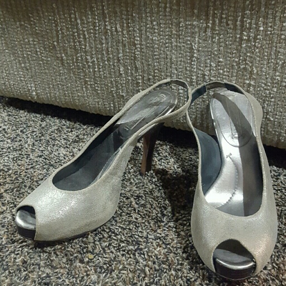 BCBG peep toe platforms