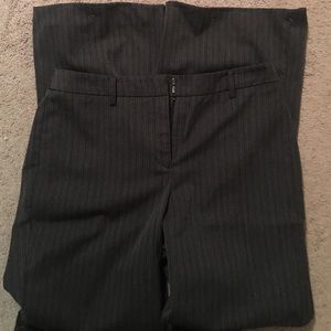 ✨NEW YORK & CO PIN STRIPE WORK PANTS ✨