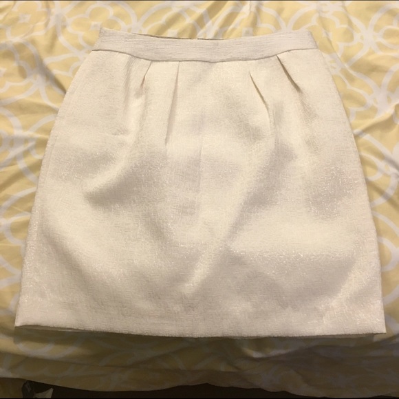 Banana Republic - White Skirt - Picture 2 of 4