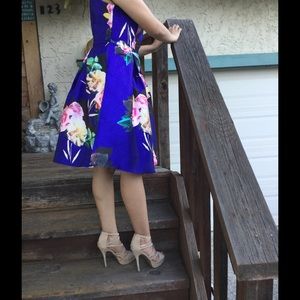 SALE💥LAST ITEM HP 6/22 Astonishing Midi Dress