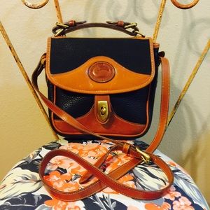Vintage Dooney & Bourke leather crossbody