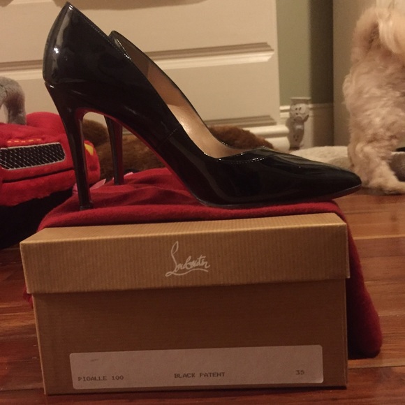 Christian Louboutin Pigalle 100 black patent  35