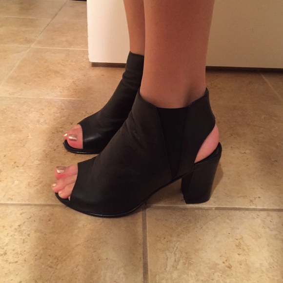 Black faux leather Steve Madden booties