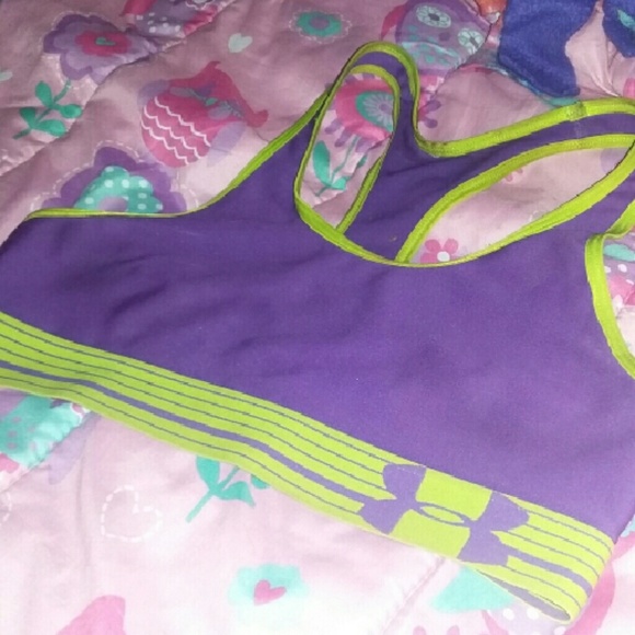 Sports bra