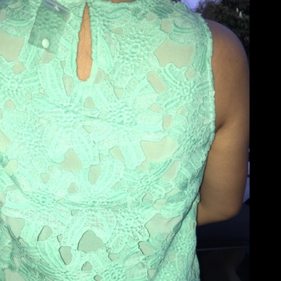 ✨Mint Crochet Crop Top - Picture 3 of 3