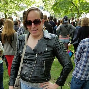 Meet your Posher, Shayna