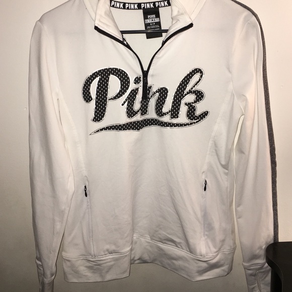 🚫SOLD🚫NWOT VS Pink boyfriend half zip sweater
