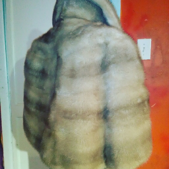 Mink wrap/jacket - Picture 2 of 2