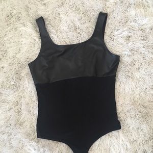 ❌❌SOLD❌❌(P)leather Guess bodysuit.