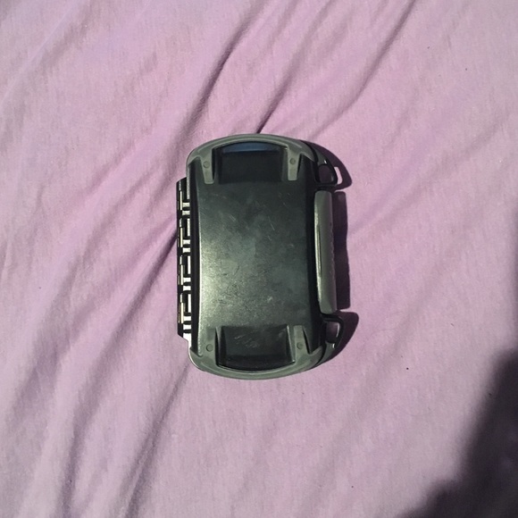 Waterproof hard case made by otter box - Picture 2 of 3