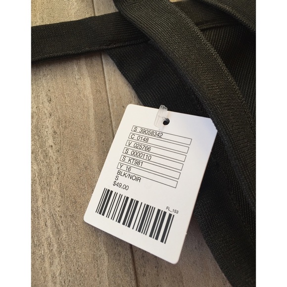 NWT Urban Outfitters Open Back Crop - Picture 4 of 4