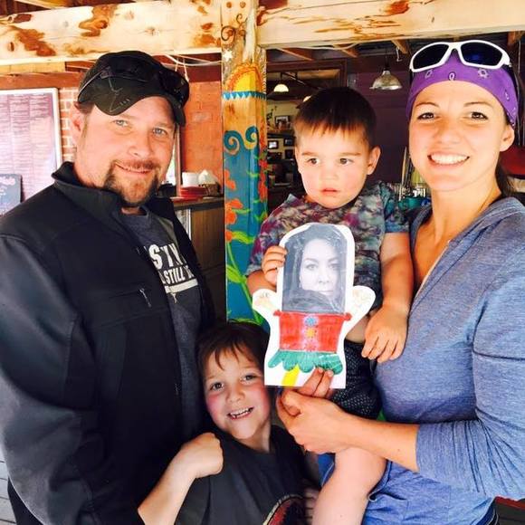 Meet your Posher, Beth - Picture 1 of 1