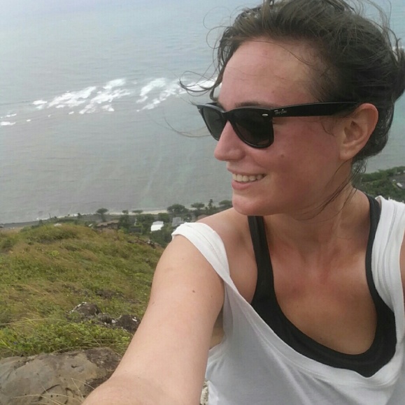 Meet your Posher, Anna - Picture 3 of 4