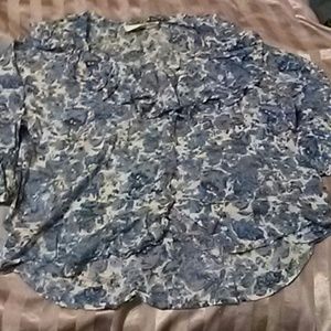 Ruffle 3/4 sleeve top